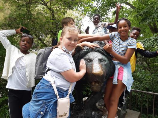 Kinder im Berliner Zoo